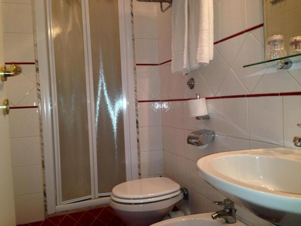 Affitacamere Radi Rom Exterior foto