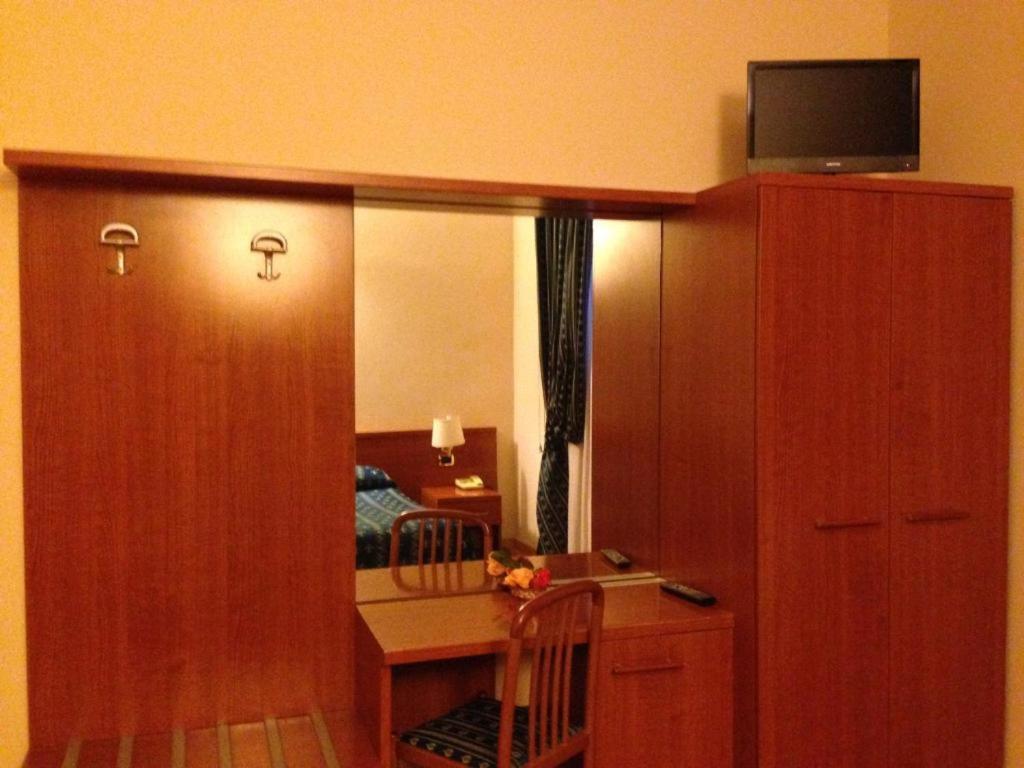 Affitacamere Radi Rom Exterior foto
